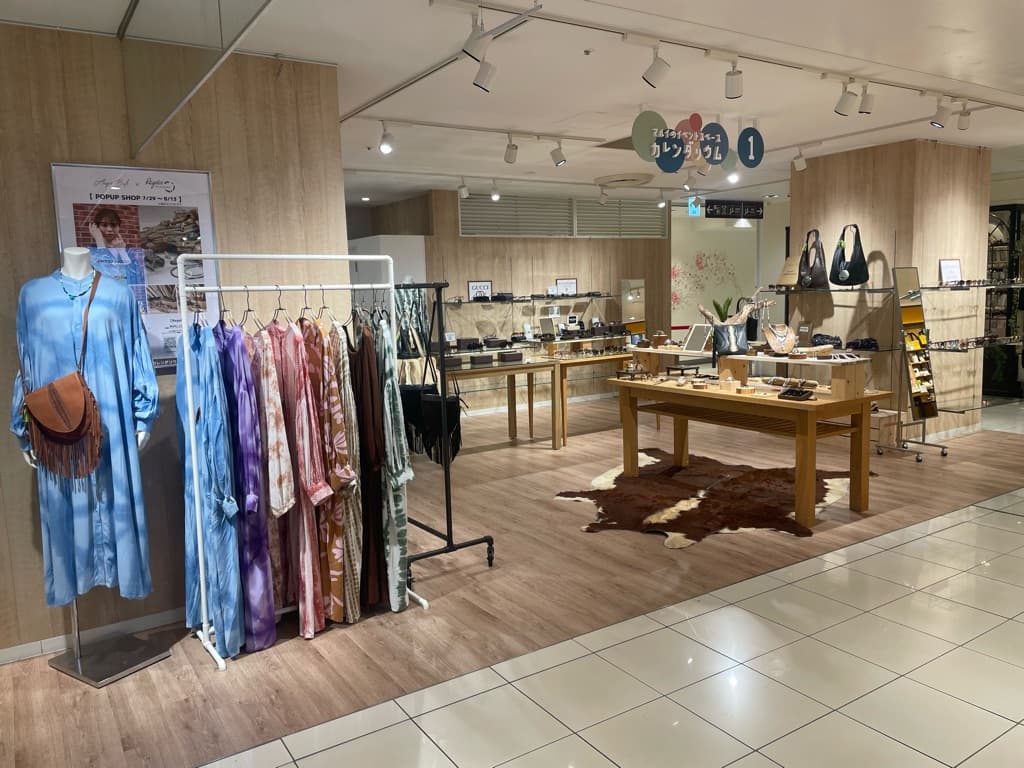 2階 カレンダリウムD07【食物販・物販】木目調のオシャレなスペース、雑貨・アパレルにおすすめ1