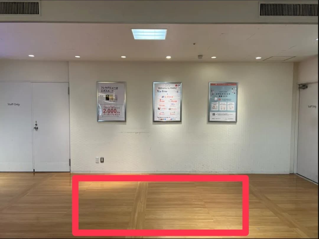 2階 パブリックスペース【物販・PR】エスカレーター正面の好立地コンパクトスペース