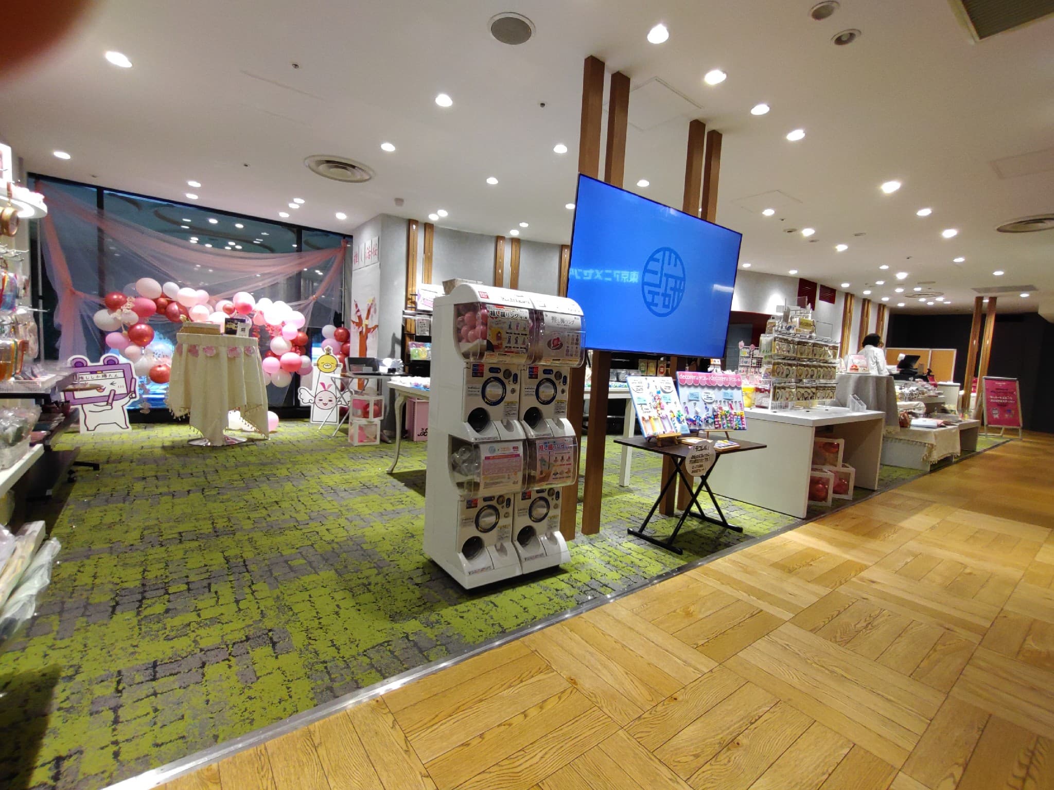 2階 カレンダリウムD05【物販・PR・展示会】屋外からの視認性抜群、大型モニター完備