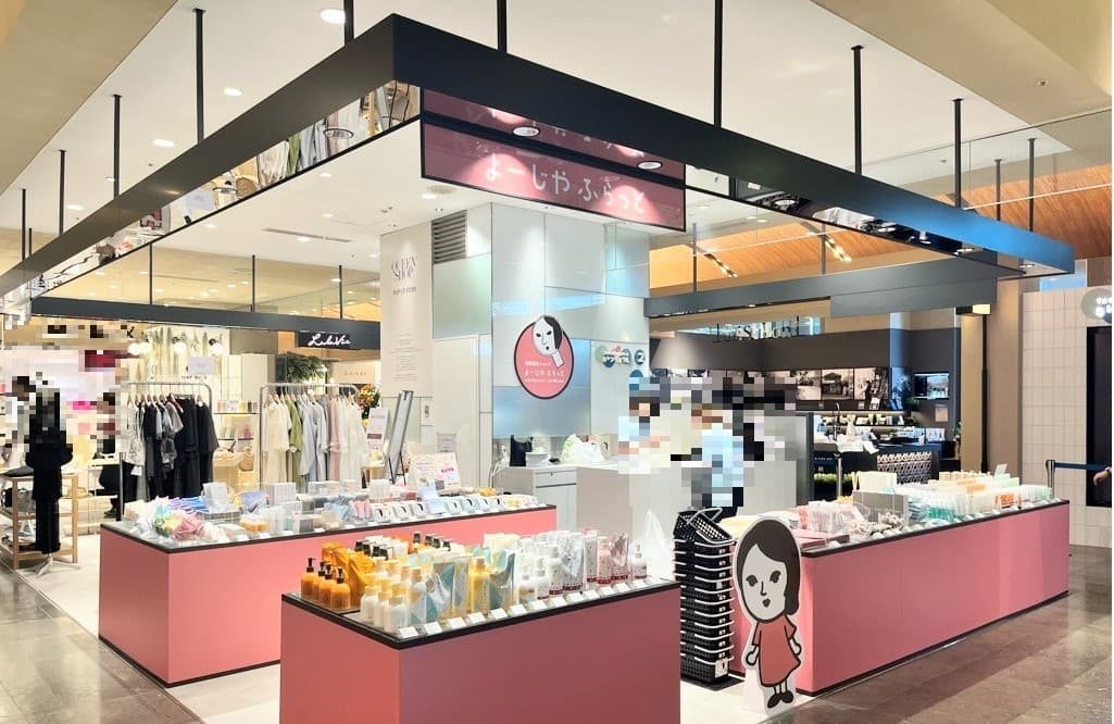 1階 カレンダリウムF01【物販・PR】1階入口正面、入店客数も多く、可視性や人通りも抜群のスペース1