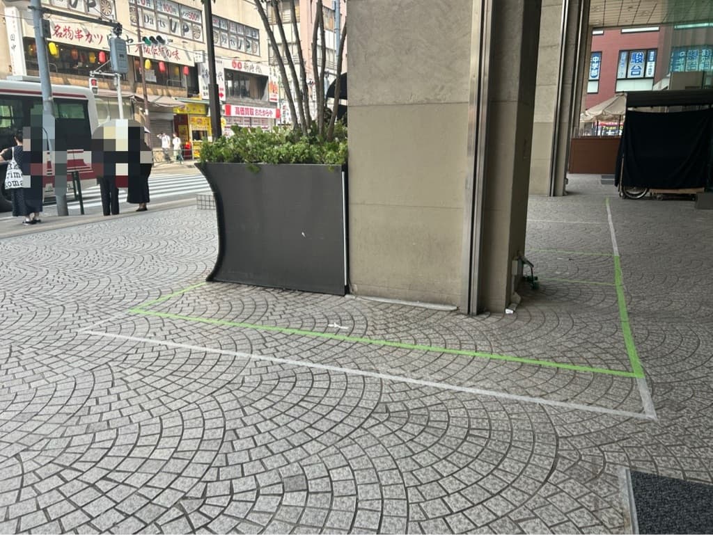 1階 店頭 パブリックスペース2【PR】正面入口横で人通り抜群の屋外スペース2