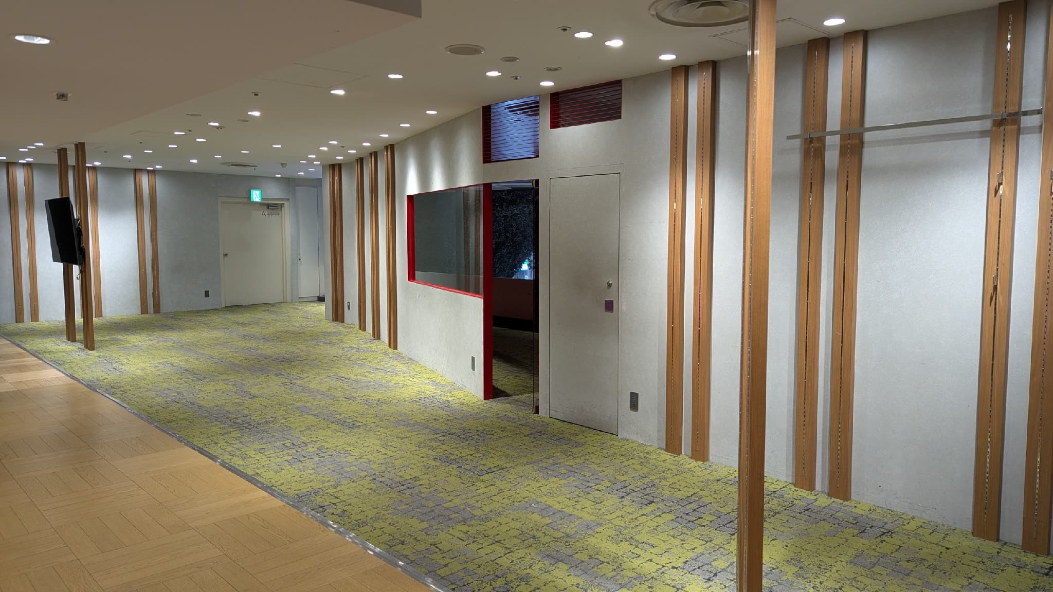 2階 カレンダリウムD05【物販・PR・展示会】屋外からの視認性抜群、大型モニター完備2