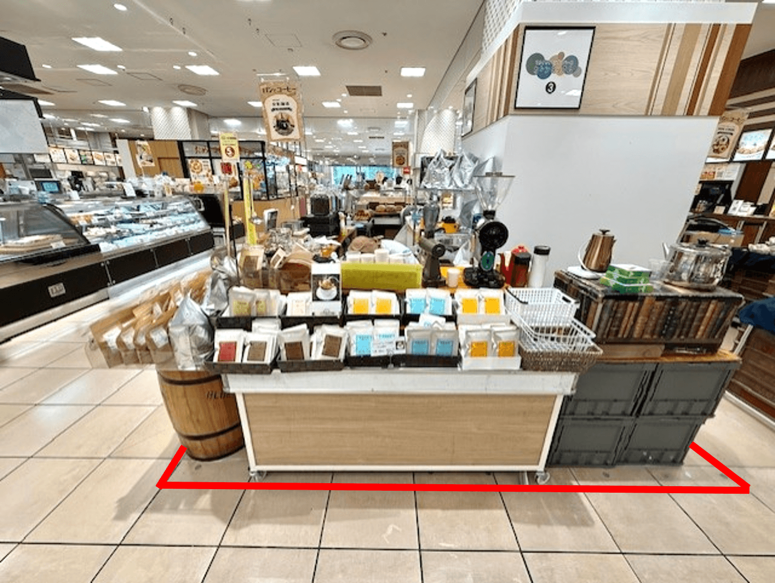 1階 カレンダリウムF03【食・物販】コンパクトなスペースでスイーツ、菓子などに最適なスペースです。