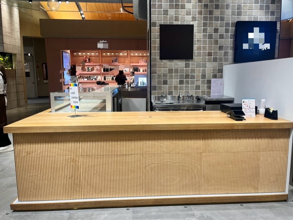 1階 カレンダリウムF05【食物販】店内入って正面の好立地スペース2