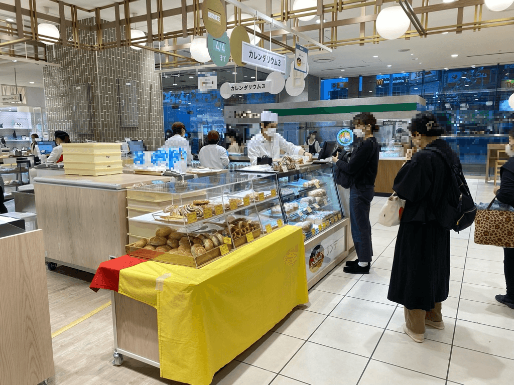 2階 カレンダリウムF10【食物販・物産展】店内入って正面、什器完備の好立地スペース1