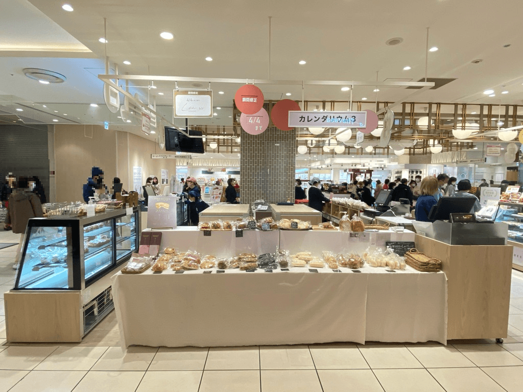 2階 カレンダリウムF13【食物販・物産展】店内入って正面、什器完備の好立地スペース