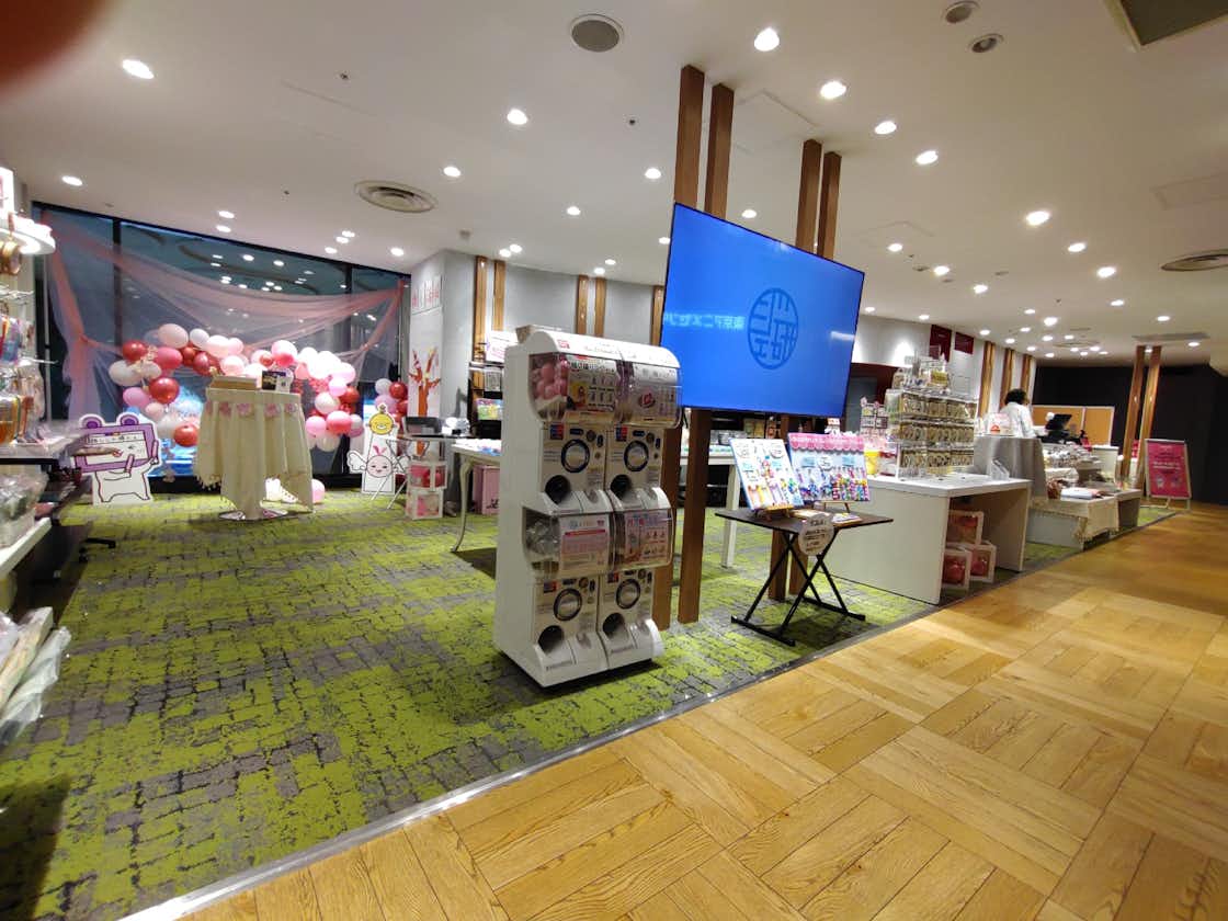 【渋谷モディ】2階 カレンダリウムD05　店頭から見上げるスペース！プロモーションや展示会などに最適なポップアップ出店スペース